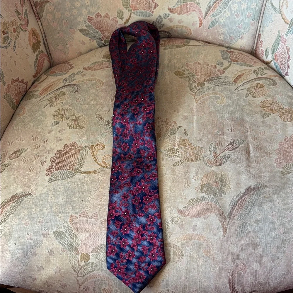 FINAL MARKDOWN Floral Perry Ellis Patterned Tie in Red and Blue